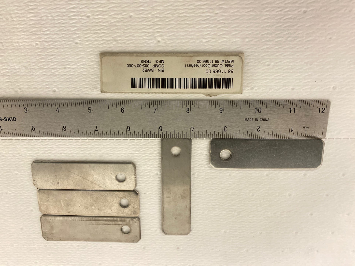 Plate, Outer Door (reefer) (68 11566 00)