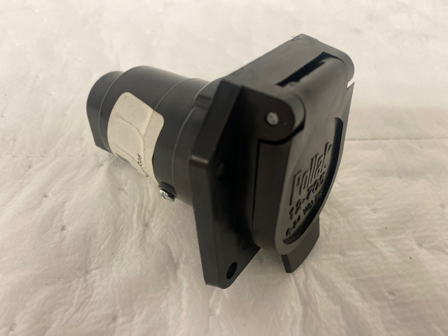 Plug Plastic 7 Pin Connector (POL 12 705)